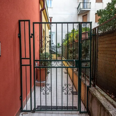 233 - Casa Milla - Centro Citta - 150metri Dal Mare E - Parcheggio Gratis Incluso