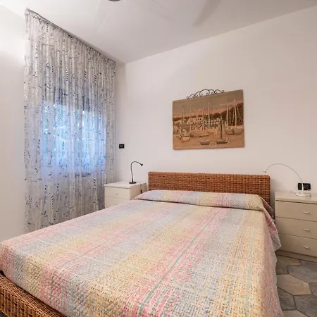 233 - Casa Milla - Centro Citta - 150metri Dal Mare E - Parcheggio Gratis Incluso *