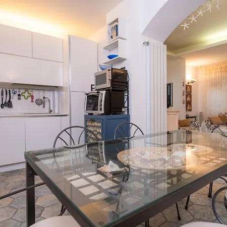 Apartment 233 - Casa Milla - Centro Citta - 150metri Dal Mare E - Parcheggio Gratis Incluso Sestri Levante