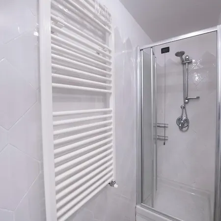 Apartment 233 - Casa Milla - Centro Citta - 150metri Dal Mare E - Parcheggio Gratis Incluso