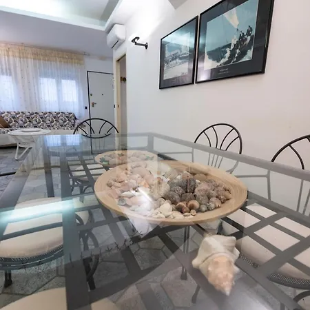 233 - Casa Milla - Centro Citta - 150metri Dal Mare E - Parcheggio Gratis Incluso