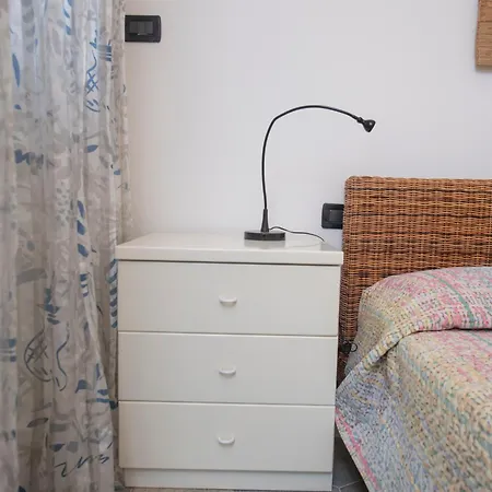 233 - Casa Milla - Centro Citta - 150metri Dal Mare E - Parcheggio Gratis Incluso דירה *