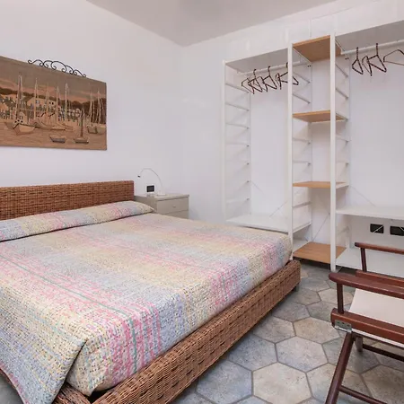 233 - Casa Milla - Centro Citta - 150metri Dal Mare E - Parcheggio Gratis Incluso דירה *