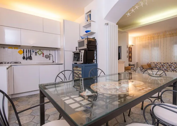 아파트 233 - Casa Milla - Centro Citta - 150metri Dal Mare E - Parcheggio Gratis Incluso 세스트리레반떼