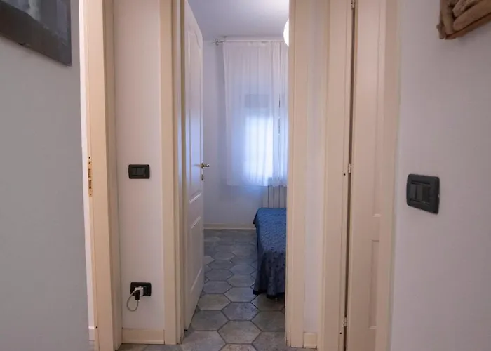 233 - Casa Milla - Centro Citta - 150metri Dal Mare E - Parcheggio Gratis Incluso 아파트 *