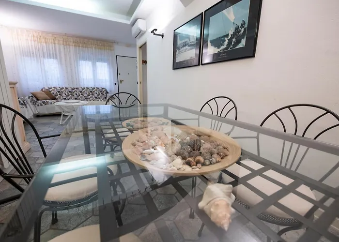 233 - Casa Milla - Centro Citta - 150metri Dal Mare E - Parcheggio Gratis Incluso